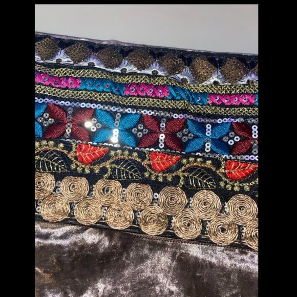 Elegant fashion purse, grayish purple velvet with colorful embroidered designs - Picture 5 of 8